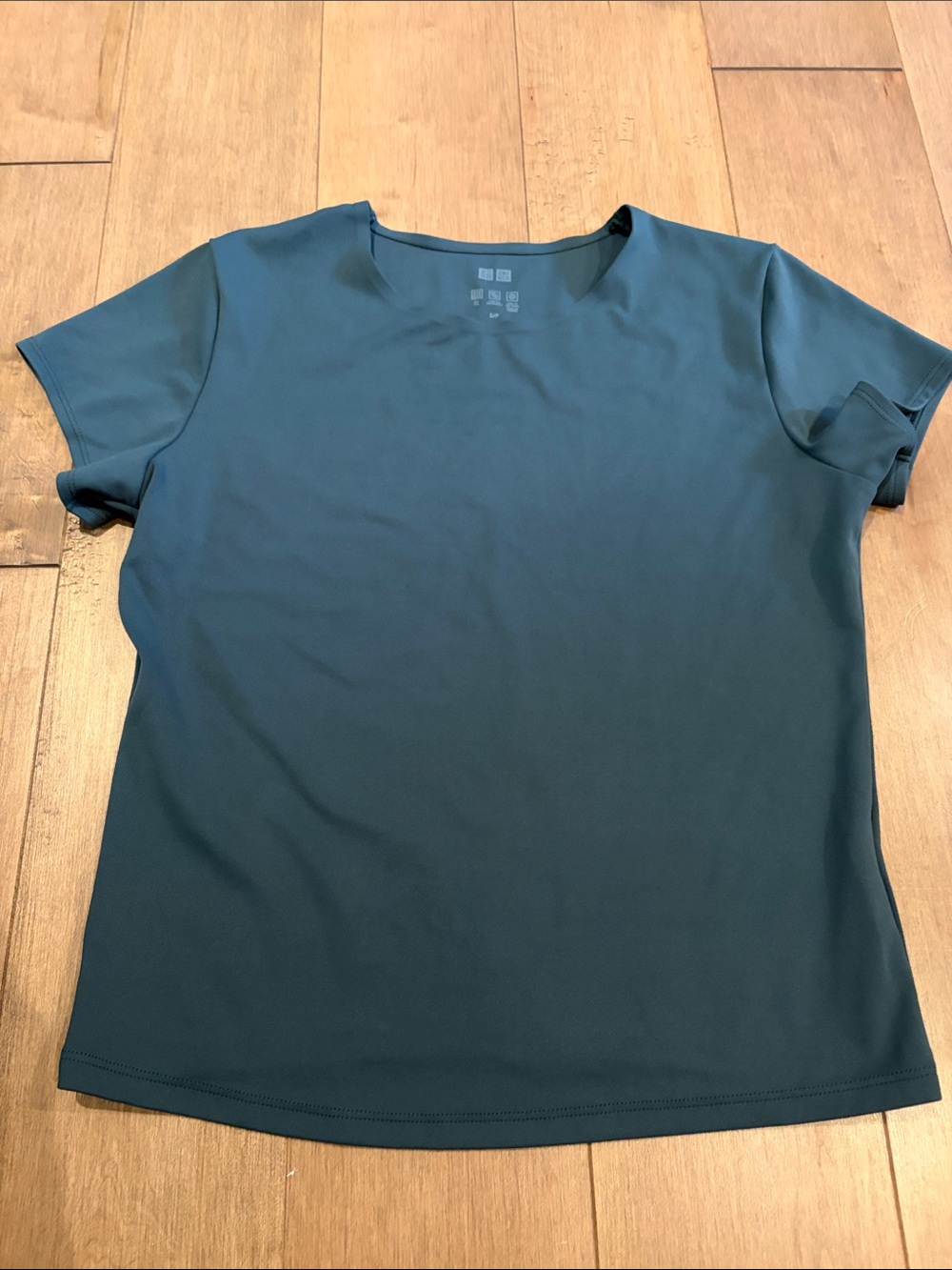 UNIQLO Women’s Short Sleeve Crew Neck Top - Green